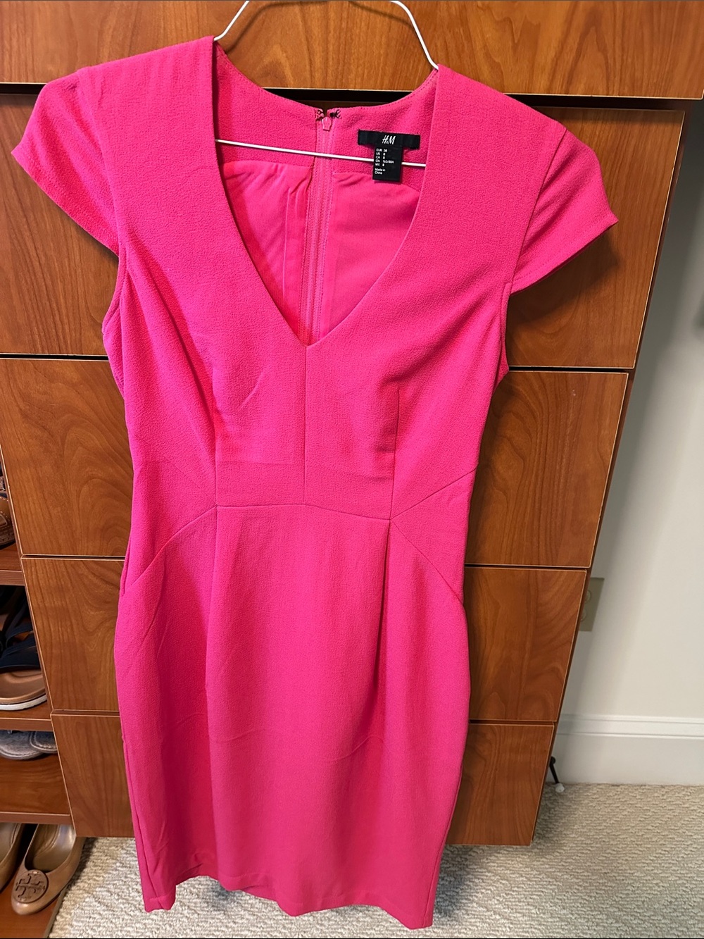 H&M Hot Pink V-Neck Cap Sleeve Sheath Dress